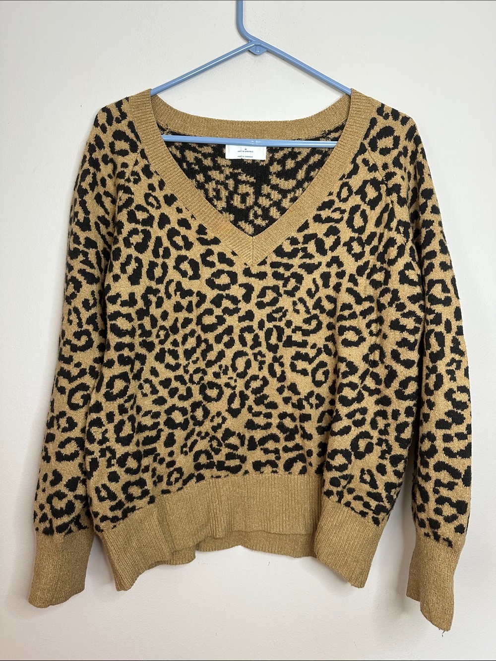 Old Navy Leopard Print V-Neck Sweater - Tan/Black